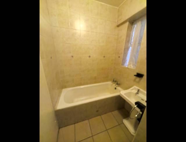 3 BEDROOM APARTMENT TO LET IN PARKTOWN